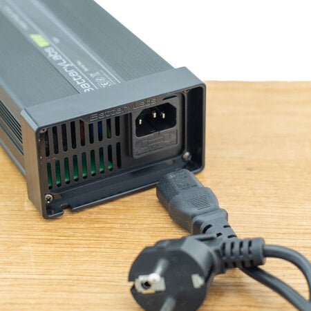BatteryLabs MegaCharge Lithium-ion 60V 3A - SB50 stekker