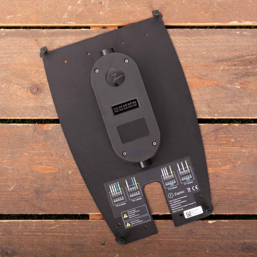 Pro Backplate - Zaptec - Woningtechniek - Elektra en energieopslag vergelijken op Econsument