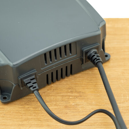 Cellpower Acculader 24V 8A - Lithium