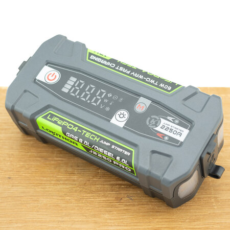 Lokithor J2250 Pro Jumpstarter 2.250A