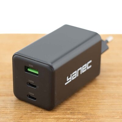 Yanec GaN Snellader 2 x USB-C 100W + USB-A 30W