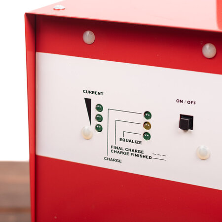 AQ-TRON AQ36M80 Acculader 36V 80A Wa
