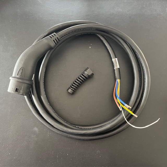 Laadkabel Type 2 naar open einde - 3x16A - 4,5 meter - Gebruikt