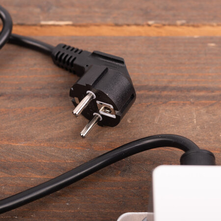 AQ-TRON Hoogfrequent Acculader 36V 10A - SLA