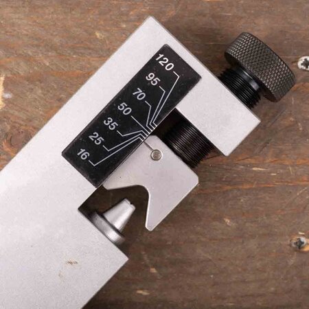 Perskabelschoentang/ Perskabeltang/ Perstang voor kabelogen 10 t/m 120mm²