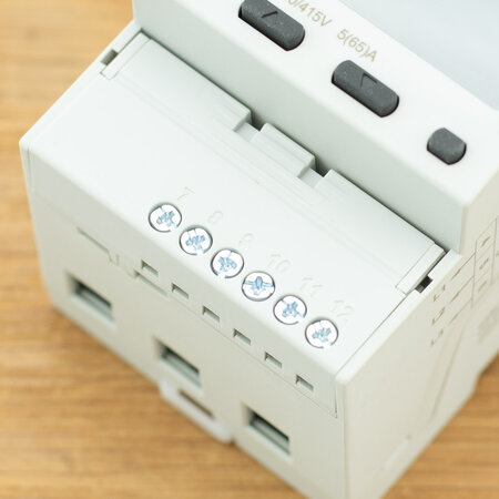 Carlo Gavazzi EM540 DIN Energiemeter 3-fase - 65A - Retour