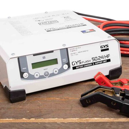 GYS multifunctionele acculader met voeding GYSFLASH 50.24 HF | 6/12/24V | 50A | 5M kabels