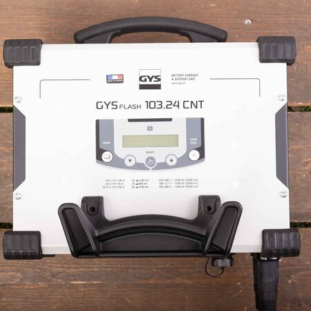 GYS acculader met voeding GYSFLASH 103.24 CNT FV | USB / SMC | 100A | 5M kabels | Muurbevestiging