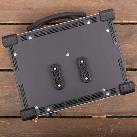 GYS acculader met voeding GYSFLASH 103.24 CNT FV | USB / SMC | 100A | 5M kabels | Muurbevestiging