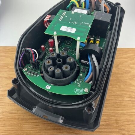 EVBox Behuizing voor Elvi met vaste laadkabel Zwart