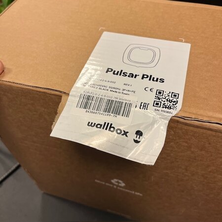 Wallbox Pulsar Plus 22 kW - Complete Kit - EV Laadstation Zwart type 2 met 7 meter vaste rechte laadkabel - Retour