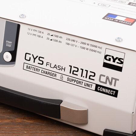 GYS acculader met voeding GYSFLASH 121.12 CNT FV | USB / SMC | 120A | 5M kabels