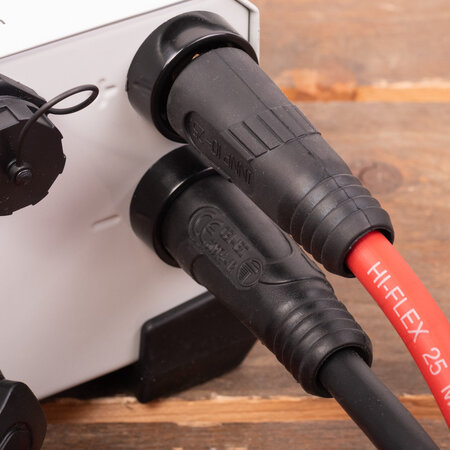 GYS acculader met voeding GYSFLASH 121.12 CNT FV | USB / SMC | 120A | 5M kabels