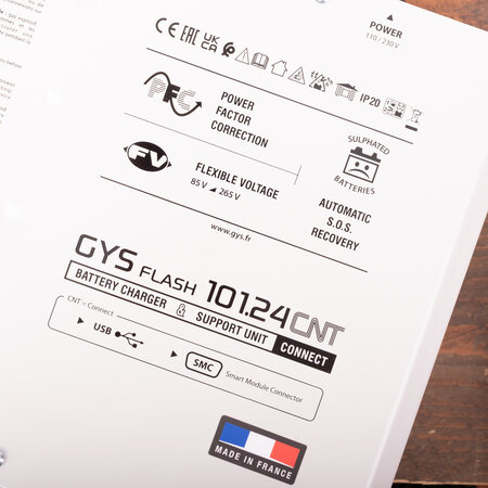 GYS acculader met voeding GYSFLASH 101.24 CNT FV | USB / SMC | 100A | 5M kabels
