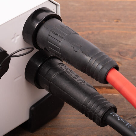 GYS acculader met voeding GYSFLASH 101.24 CNT FV | USB / SMC | 100A | 5M kabels