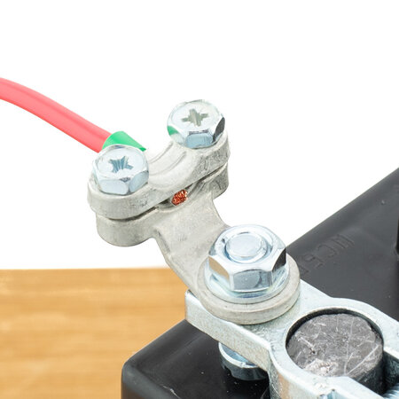 Kabeloog Messing Vertind 25mm2 Ø8mm Schroefaansluiting