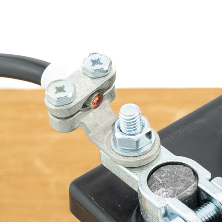 Kabeloog Messing Vertind 25mm2 Ø8mm Schroefaansluiting