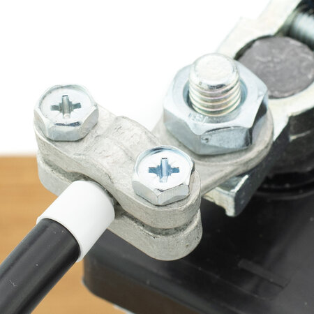 Kabeloog Messing Vertind 35mm2 Ø10mm Schroefaansluiting