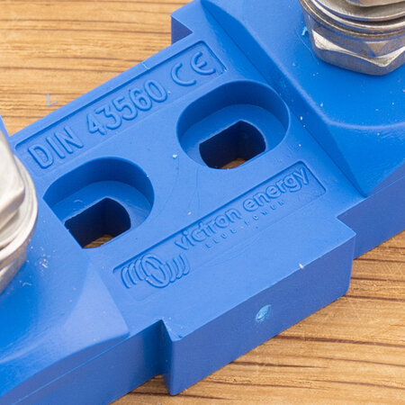 Victron zekeringhouder/ Fuse holder voor MEGA zekering met kap
