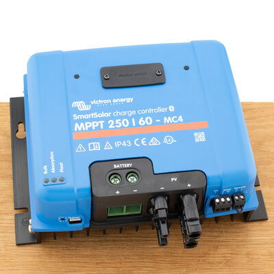 Victron SmartSolar MPPT 250/60 - MC4