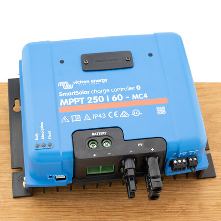 Victron SmartSolar MPPT 250/60 - MC4 Solar Laadregelaar