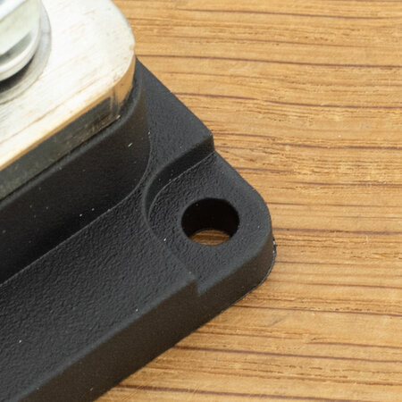 TBS DCM Busbar 3xM8 60V 600A