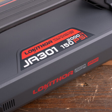 Lokithor JA301 Jumpstarter 2000A + Luchtcompressor