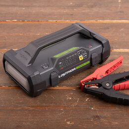 Lokithor JA302 Pro Jumpstarter 3000A + Compressor
