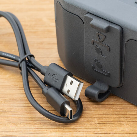 Lokithor J401X Jumpstarter 2500A