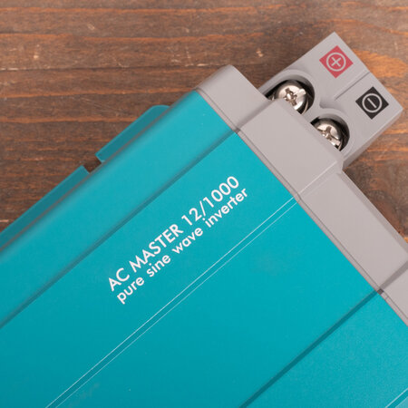 Mastervolt AC Master 12/1000 IEC (230 V)