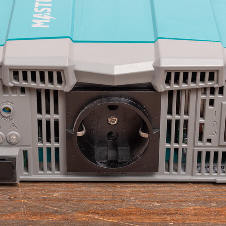 Mastervolt AC Master 24/1000 IEC (230 V)