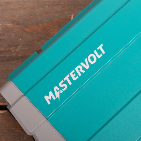 Mastervolt AC Master 12/700 IEC (230 V)