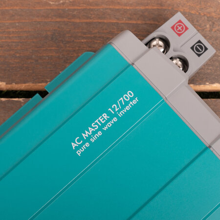 Mastervolt AC Master 12/700 IEC (230 V)