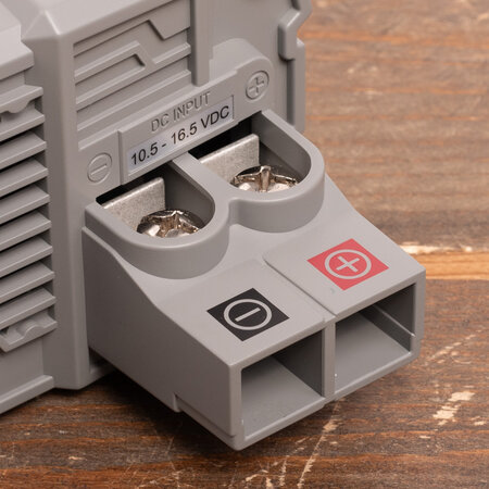 Mastervolt AC Master 12/700 IEC (230 V)