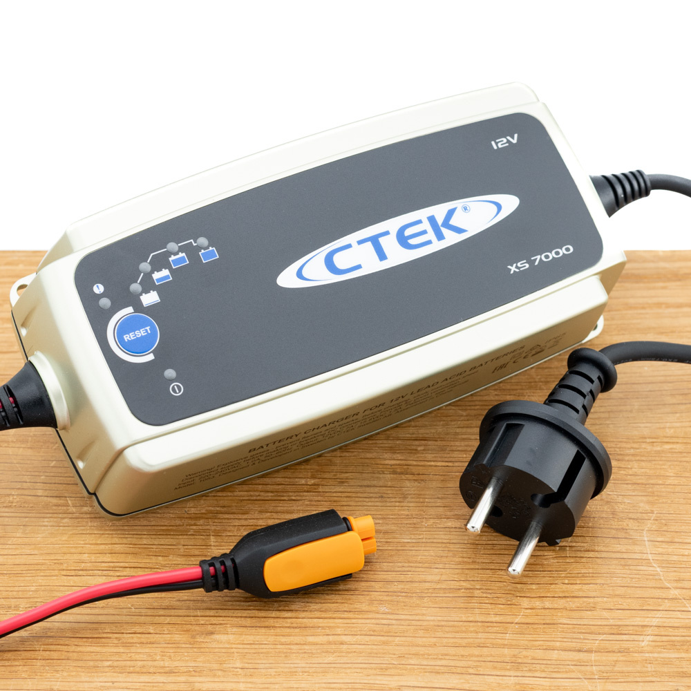 XS7000 Non Multi (12V / 7A)