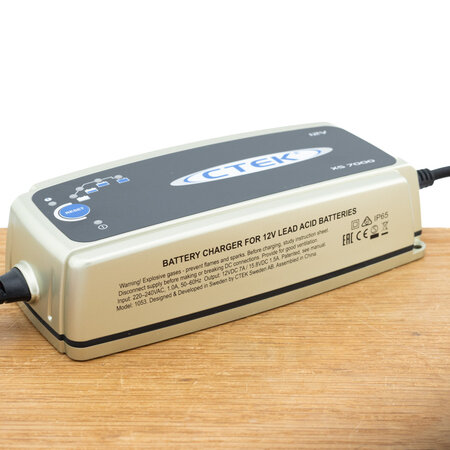 CTEK XS7000 Non Multi (12V / 7A)