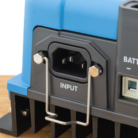 Victron Phoenix Smart lader 12/30 (1+1) IP43 120-240V