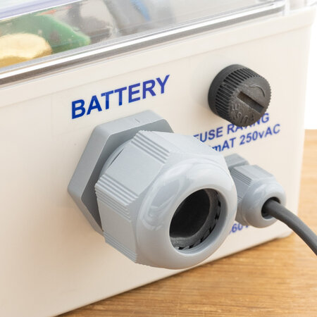 Victron batterij monitor BMV 700H grijs