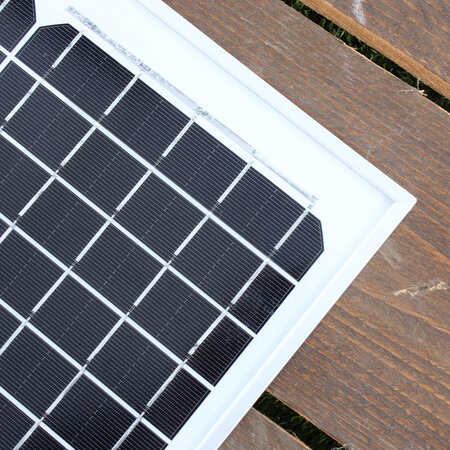 Victron BlueSolar 40Wp mono (425x668x25mm)