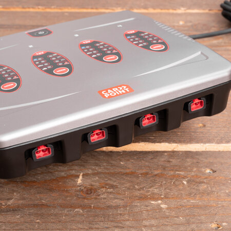 Carpoint 4X4 druppellader 12V 4A | 4 uitgangen met 4A