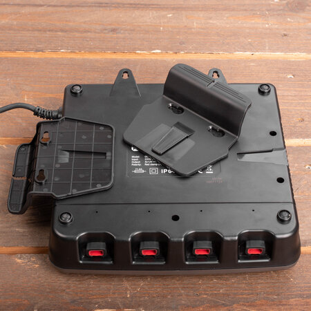 Carpoint 4X4 druppellader 12V 4A | 4 uitgangen met 4A