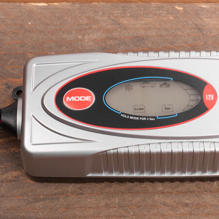 Carpoint druppellader 12V 3,8A