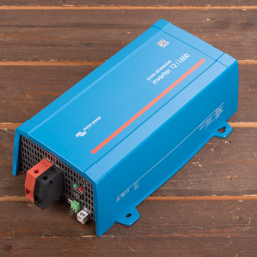 Phoenix 12/1600 Omvormer - IEC contactdoos