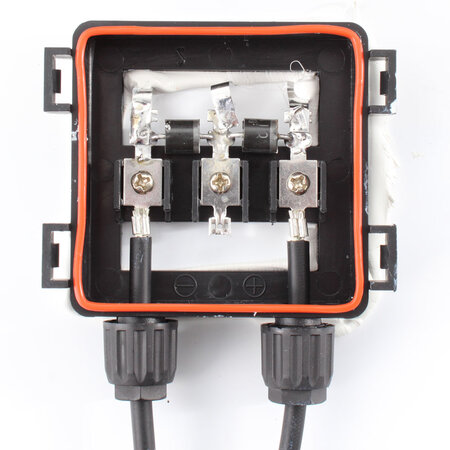 Victron BlueSolar 95Wp mono (770x668×30mm)