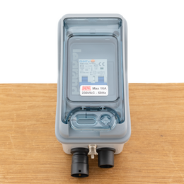 DEFA Installatieautomaat EI Central 16A 1 ingang + 1 uitgang