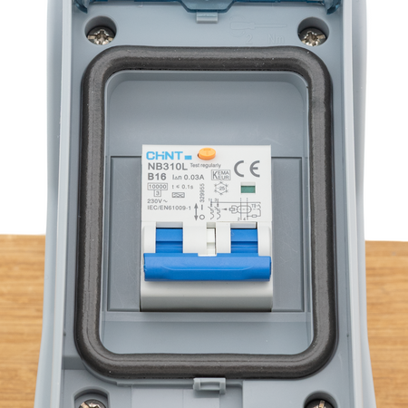 DEFA Installatieautomaat EI Central 16A 1 ingang + 1 uitgang