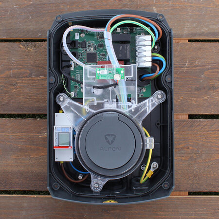 Alfen  Eve Single S-line - 3 x 32A (22kW) - Loadbalancing - Socket