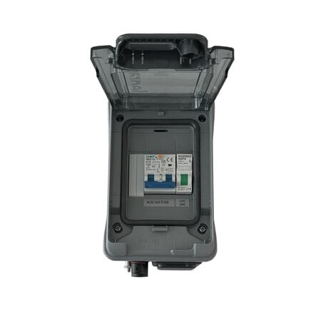 DEFA Installatieautomaat EI Central 16A 1 ingang + 1 uitgang + Schuko stopcontact