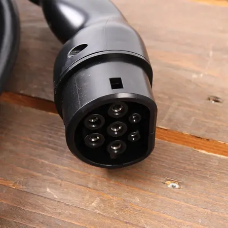 Ratio io6 Pro Laadstation 5 meter vaste laadkabel 3 fase 16-32A - inclusief MID Meter