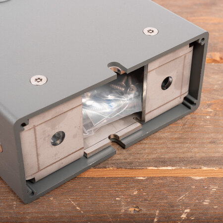 Wallbox Wallbox Eiffel Basic Montagepaal – Vrijstaande laadpaal voor Wallbox Pulsar, Pulsar Plus, Pulsar Max, Pulsar Pro, Commander 2 en Copper SB